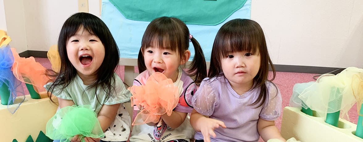 楽しそうな授業風景 女の子3人